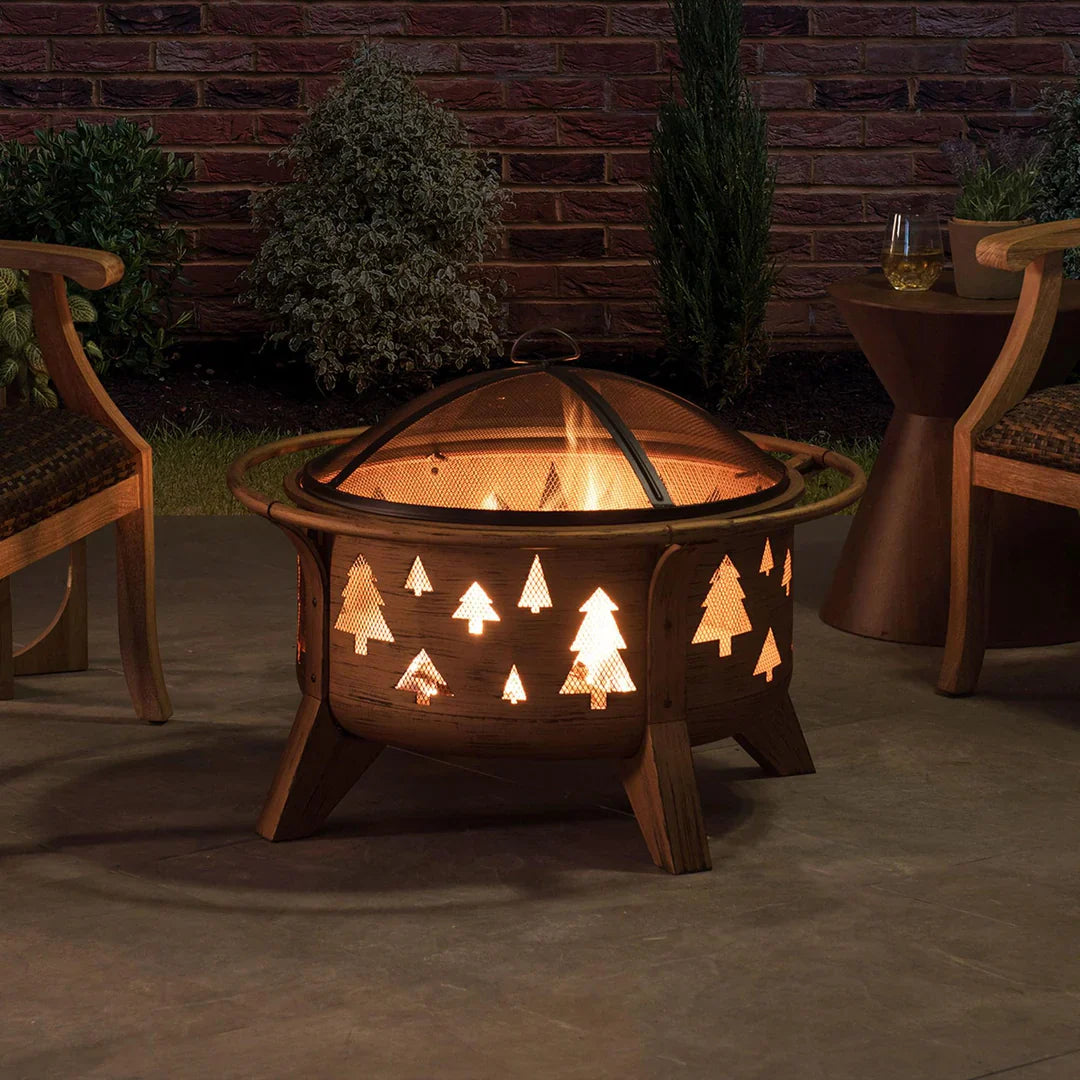 Considerate & Low‑Smoke Evenings: Wood Types, Secondary Combustion & Neighbor Rules